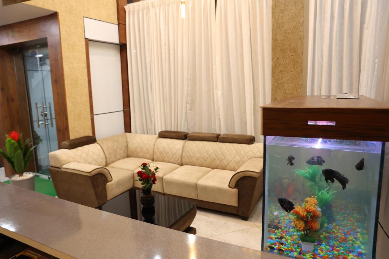 Sunshine International Boarding & Lodging Belur  Luaran gambar
